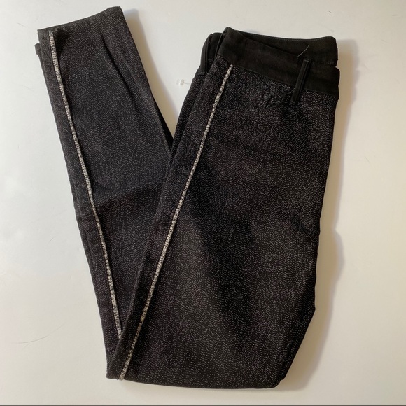 Anthropologie Denim - MOTHER High waisted Looker Diamond in the rough 28